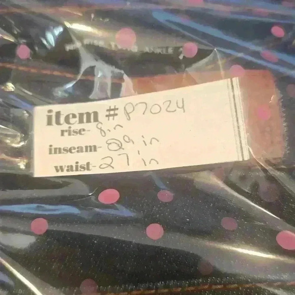 P7024 Bdg  mid rise twig ankle dark wash jeans pre owned like new size 27 - Picture 6 of 6